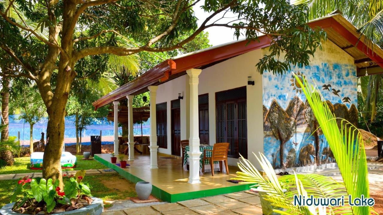Niduwari Lake Homestay 담불라 외부 사진