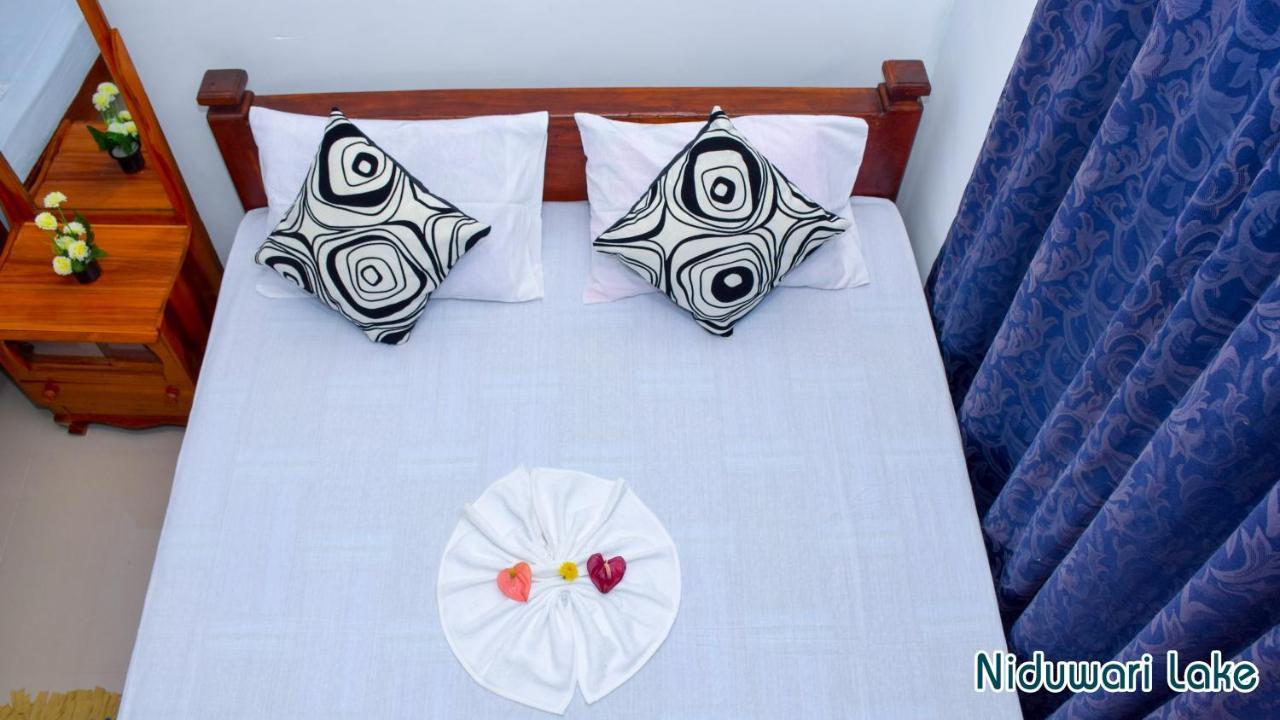Niduwari Lake Homestay 담불라 외부 사진